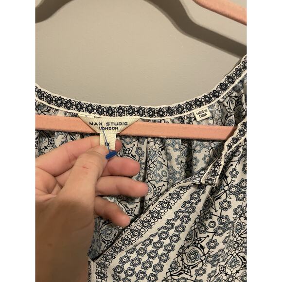 Max Studio Peasant Blouse Navy Border Print $118 Plus Size 1X Flowy Long Sleeves - Picture 5 of 7